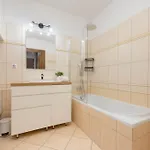 Bemowo Air-conditioned With Balcony By Renters Varsóvia