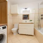 Bemowo Air-conditioned With Balcony By Renters Apartamento