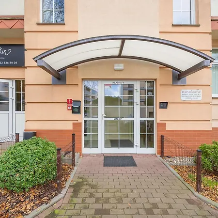 Bemowo Air-conditioned With Balcony By Renters Varsóvia