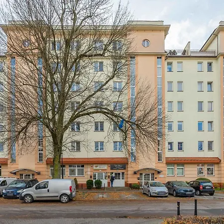 Bemowo Air-conditioned With Balcony By Renters Appartement