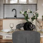 Apartament Bemowo Air-conditioned With Balcony By Renters Warszawa