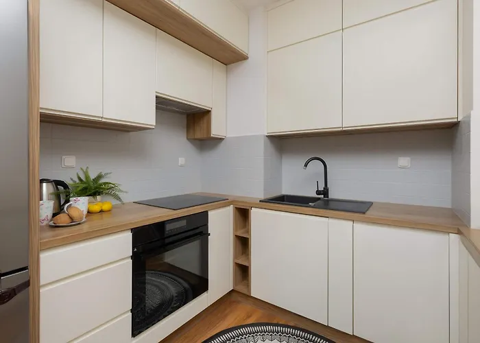 Bemowo Air-conditioned With Balcony By Renters 아파트 바르샤바