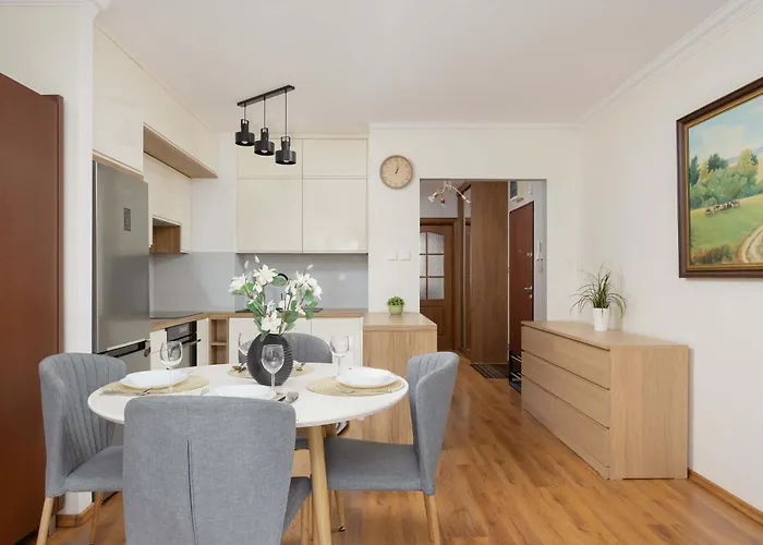 아파트 Bemowo Air-conditioned With Balcony By Renters