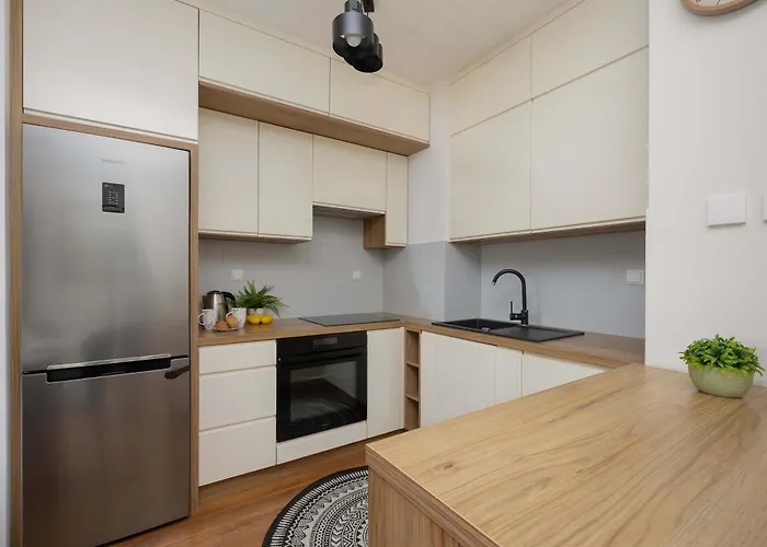 아파트 Bemowo Air-conditioned With Balcony By Renters