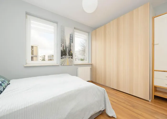 Bemowo Air-conditioned With Balcony By Renters *