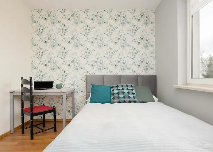 Bemowo Air-conditioned With Balcony By Renters 바르샤바