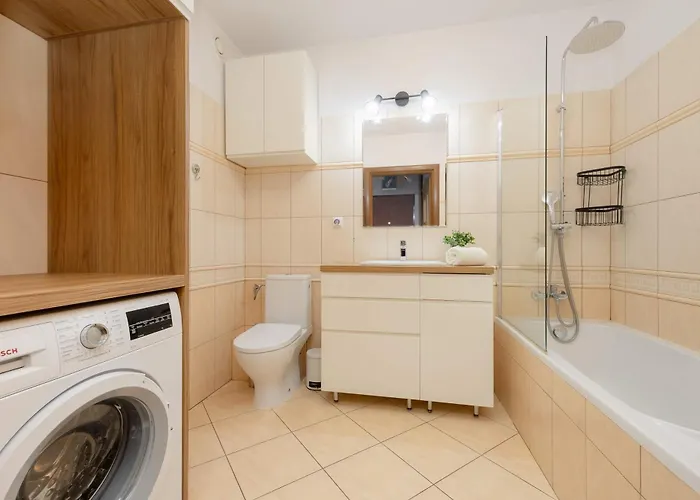 Bemowo Air-conditioned With Balcony By Renters 아파트