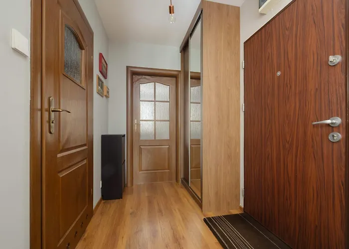 Bemowo Air-conditioned With Balcony By Renters 아파트 *