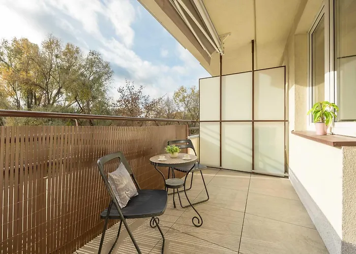 Bemowo Air-conditioned With Balcony By Renters 아파트