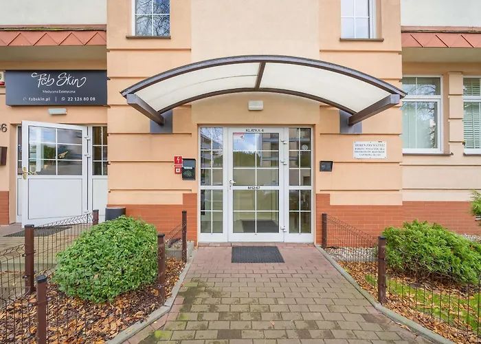 Bemowo Air-conditioned With Balcony By Renters 바르샤바